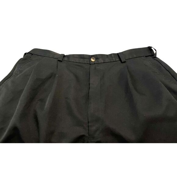 HAGGAR HIGH-RISE DRESSY WALKING SHORTS, MENS, 36" WAIST, BLACK, PLEATED FRONT - Picture 3 of 12